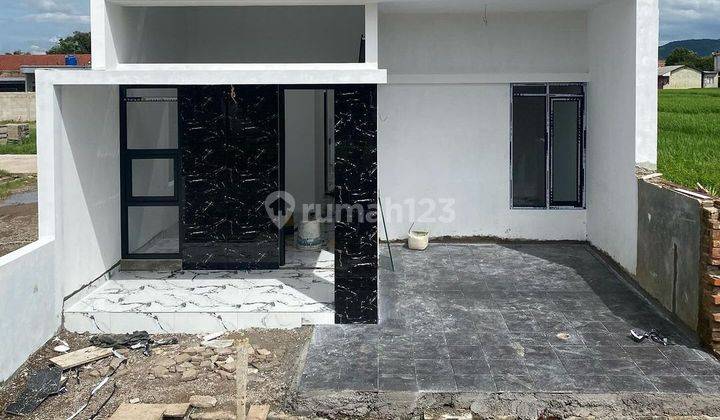 Rumah Modern Dekat Kota Bandung Bebas Banjir  1