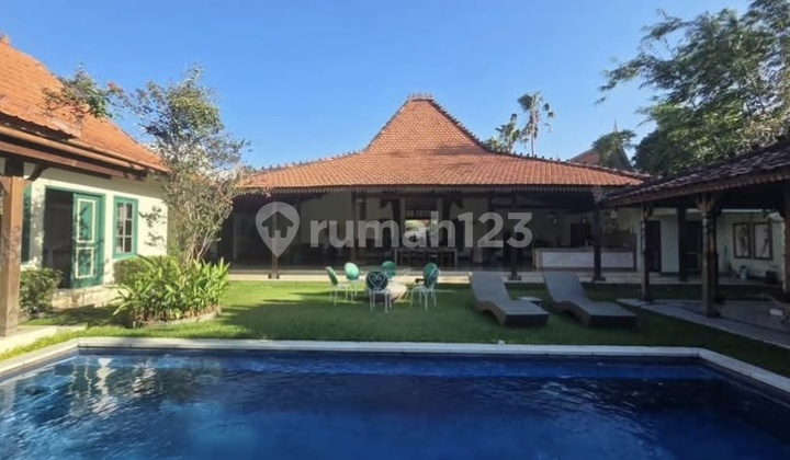 K195 Sewa Villa Bumbak Umalad Kuta Badung Bali Dekat Canggu Kerobokan Seminyak Denpasar