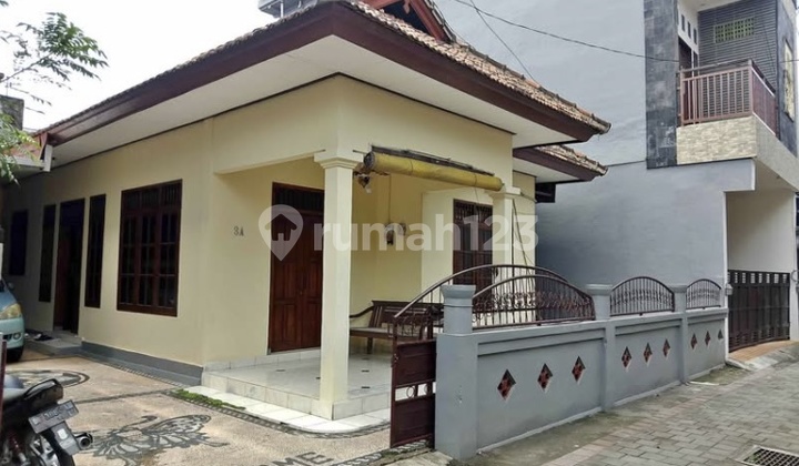 K439 Mountain Bee House Rental, West Denpasar, Bali, Near Kerobokan, Canggu, Seminyak, Canggu, Dalung.