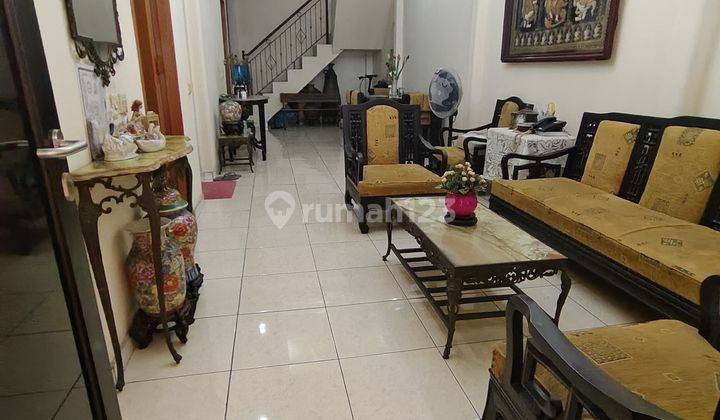 Dijual Rumah Siap Huni 2 1 2 Lantai di Perumahan Ubud Karawaci 2