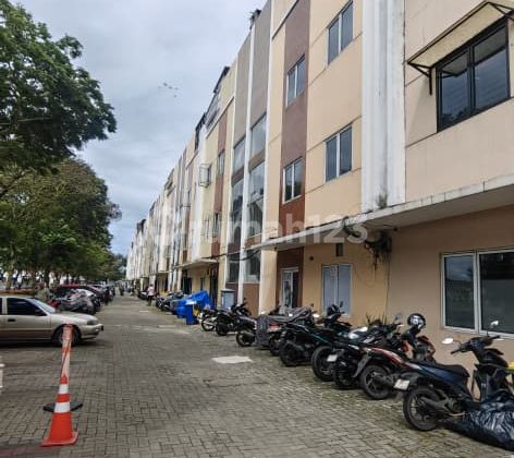 Dijual Ruko Kost-Kostan di Ruko Il Lago Gading Serpong Kamar Full Terisi