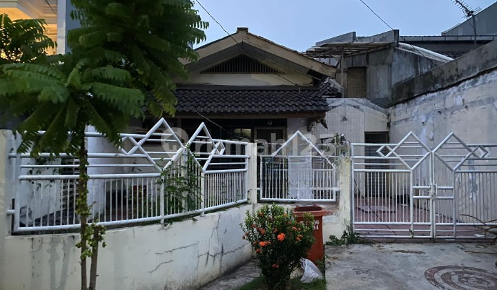 Old House Land Count in Puri Indah, West Jakarta 1