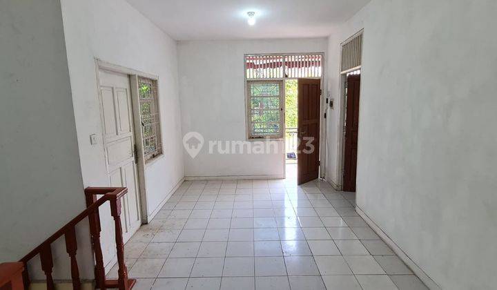 Rumah 2 Lantai di Puri Indah, Jakarta Barat 2