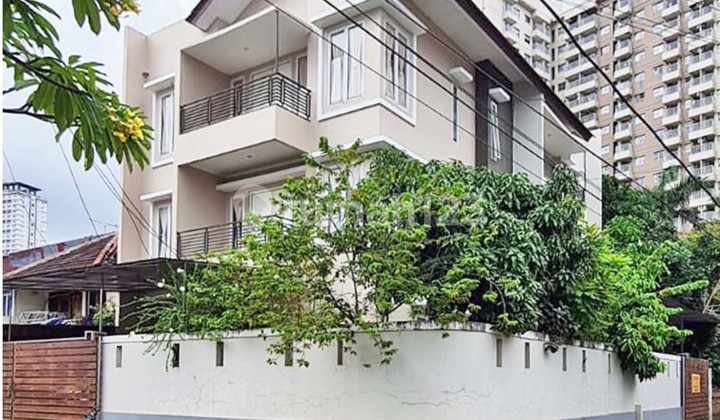 Dijual Rumah Posisi Hook Kebon Jeruk Indah murah 2