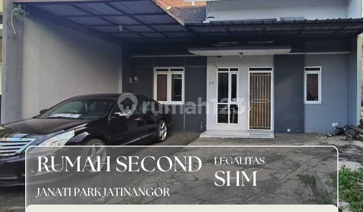 For Sale, Second-Hand House Ready to Occupy in Janati Park Jatinangor. 1