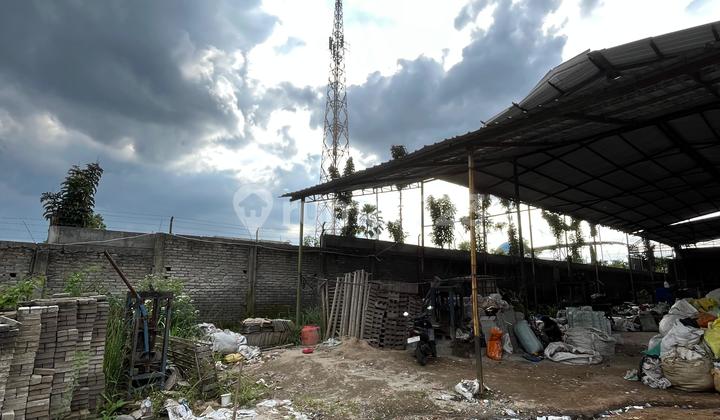 Land Mainroad 1,400 m² Tanjungsari Jatinangor Strategic Location Land Mainroad 1,400 m² Tanjungsari Jatinangor Strategic Location