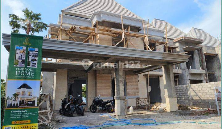 Dijual Cepat Rumah 2 Lantai Dengan Balkon Dan Kolam Pribadi 1