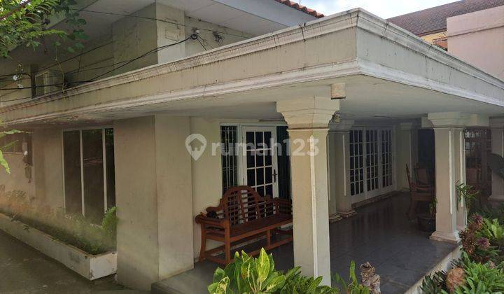 Dijual rumah sangat strategis seberang RS Carolus di Jln Salemba 1 2