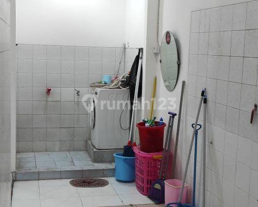 Dijual Rumah 2,5 Lantai, Semi Furnished, Bagus di Angke, Tambora 2