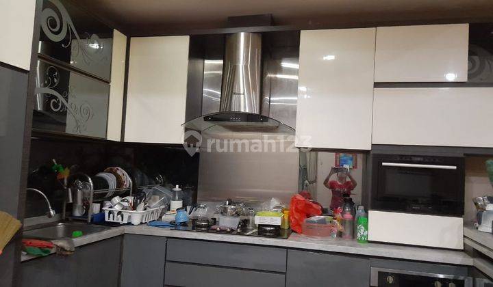 Dijual Rumah Puri Mansion, Lokasi Bagus, Semi Furnished, 4 Kt 2