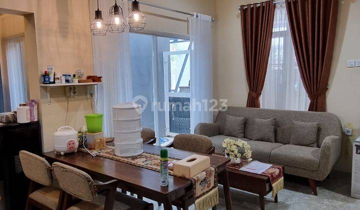 Dijual Rumah Graha Raya Serpong, Strategis, Bagus, Semi Furnished 1