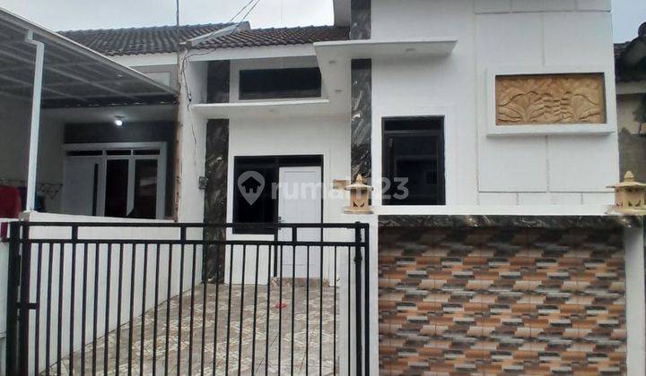 Rumah mungil cantik siap huni di Citra Indah City 1