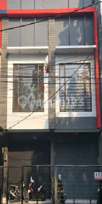 Ready-to-Use Shop House in Ciateul, Central Bandung City Ready-to-Use Shop House in Ciateul, Central Bandung City