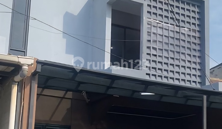 New Ready-to-Occupy House in Taman Kopo Indah