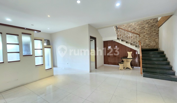 Rumah Siap Huni Di Singgasana Pradana Kota Bandung