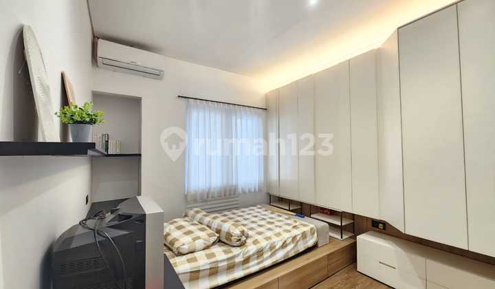 Minimalist House in Kota Baru Parahyangan, Padalarang 2