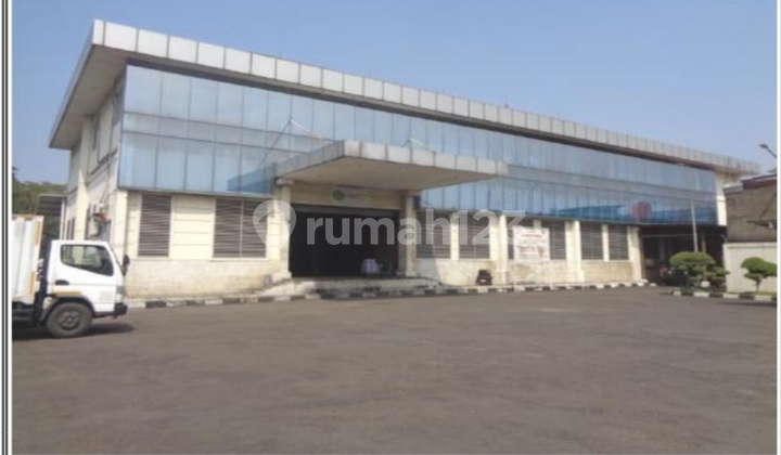 Quick Sale Warehouse on Main Road Soekarno Hatta Bandung