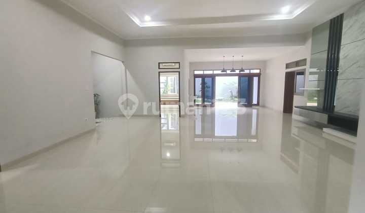 Luxury House in Batununggal Indah, Bandung City 2