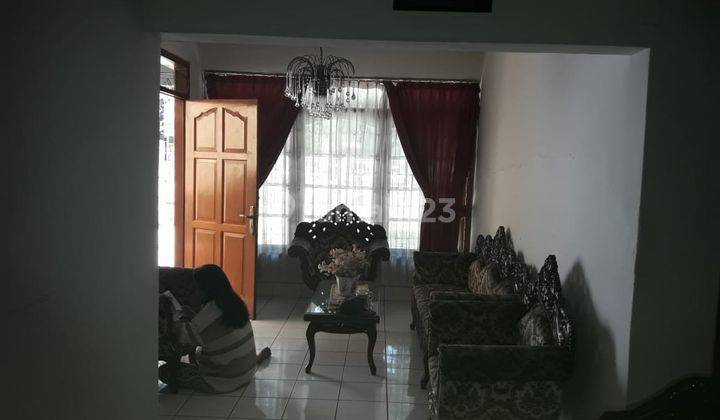 Dijual Rumah Besar Ditengah Kota Jl Riau laswi 1