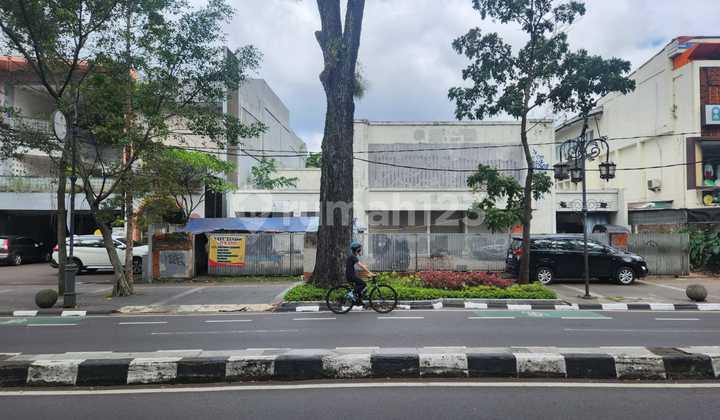 For Quick Sale: Business Space on Dago Main Road, Bandung For Quick Sale: Business Space on Dago Main Road, Bandung