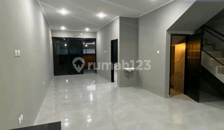 Rumah Baru Siap Huni Di Taman Kopo Indah