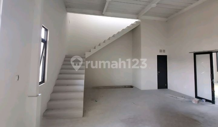 Ready-to-Use Warehouse with 40-Foot Container Access in Margaasih, Bandung