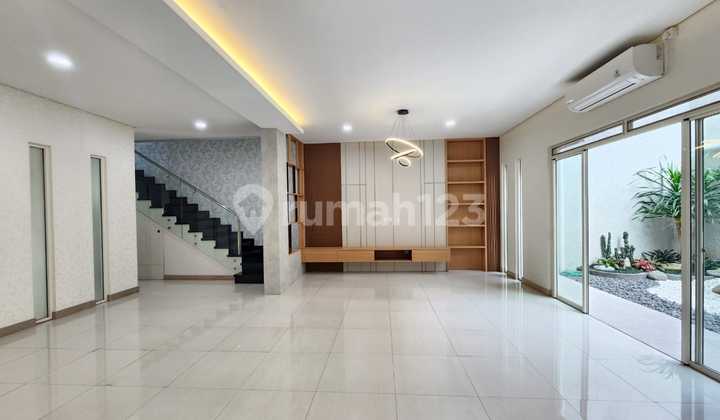 Ready-to-Occupy House in Kota Baru Parahyangan, Padalarang 2
