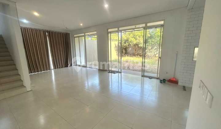 Disewakan Rumah Cantik Siap Huni di Kota Baru Parahyangan 1