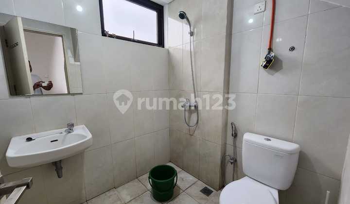 Disewakan Rumah Cantik Full Furnish di Kota Baru Parahyangan 2