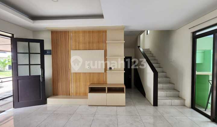 Rumah Minimalis Modern Kolam Renang Di Kota Baru Parahyangan 2