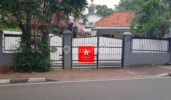 Dijual Rumah SHM Bagus di Jalan Proklamasi Menteng 1