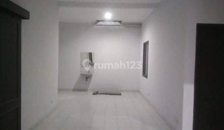 Disewakan Rumah Rapi 1 Lantai 120m² Di Taman Kota Bekasi Timur 2