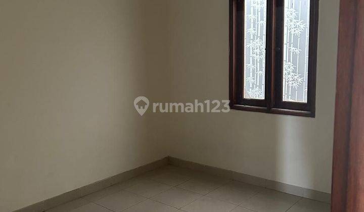 Turun Harga Rumah 2 Lantai Shm Bagus Di Kemang Pratama 3 Bekasi  2