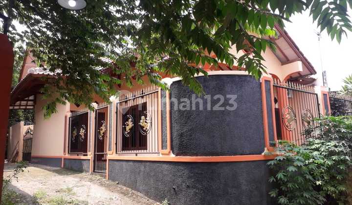 Flood-Free House 300/120 m² Near Blue Plaza in Bekasi City 2