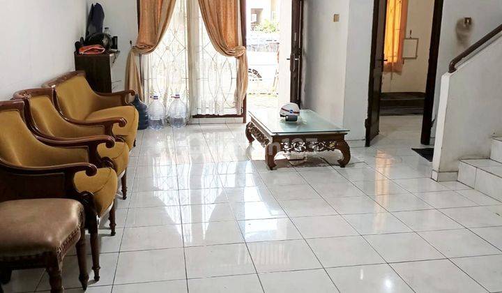 Disewakan Rumah Furnished 2 Lnt Bagus Di Taman Harapan Baru  1