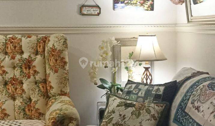 ruang keluarga rumah shm bagus 2 lantai