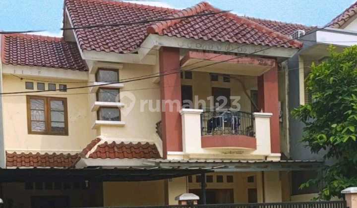 Rumah 2 LT 135/108M² Semi Furnished di Kemang Pratama 3 2