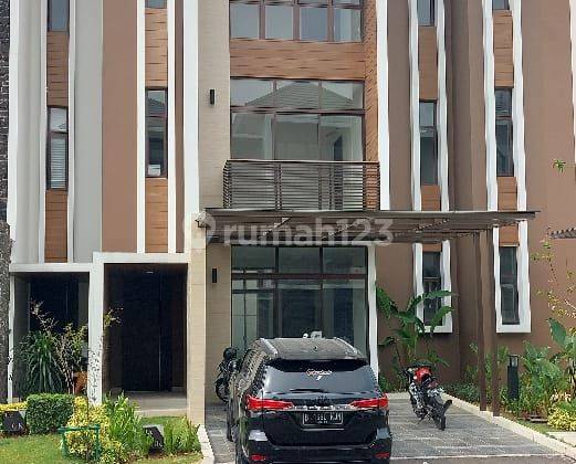 Rumah Cantik 3 Lantai Di Morizen Summarecon Bekasi 2
