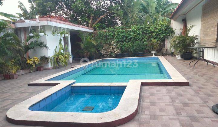 Dijual rumah ada swimming pool di Villa Pertiwi Estate depok 1