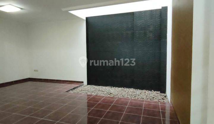 Dijual rumah 2 lantai di Kemang Pratama Bekasi 2