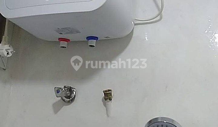 Ready-to-Occupy House in Pengangsaan Dua, Kelapa Gading 2