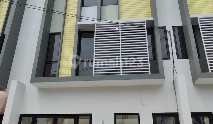 3-Storey Shop House in Prima Harapan Regency Bekasi 1