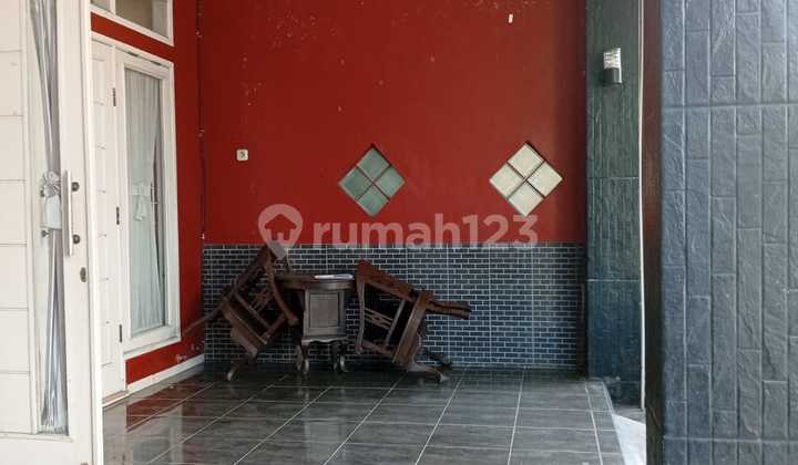 Rumah 2 Lantai Semi Furnish di Kemang Pratama Bekasi 2