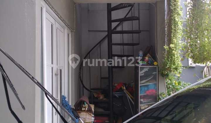 Rumah 2 Lantai di Tytyan Indah Bekasi 2