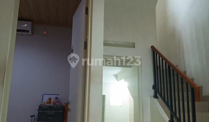 Rumah 2 Lantai Full Renovasi Cluster Adara Harapan Indah Bekasi 2