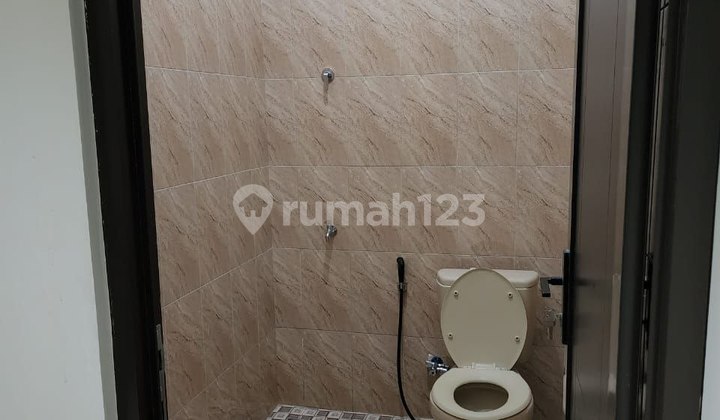 Rumah 2,5 Lantai.di Taman Harapan Baru Bekasi 2