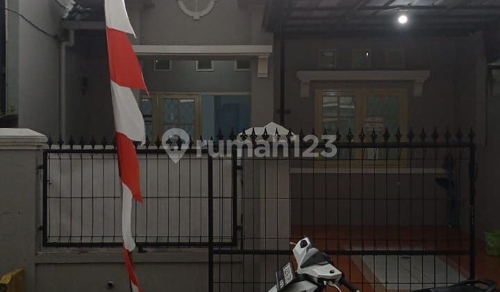Ready-to-Occupy House in Limus Pratama Regency, Cileungsi 2