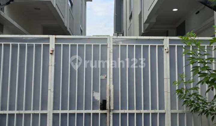 Rumah Siap Huni Di Matraman Jakarta Timur 1