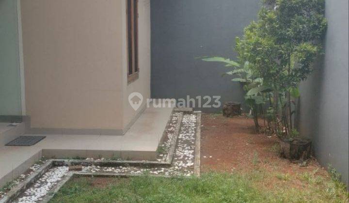 Disewakan Rumah Semi Furnish.di Kemang Pratama Bekasj 2