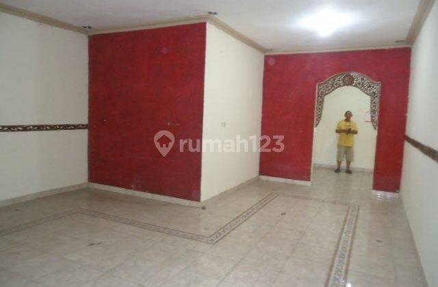 Disewakan Rumah Besar Di Jalan Raya Pondok.kopi Jakarta Timur 2